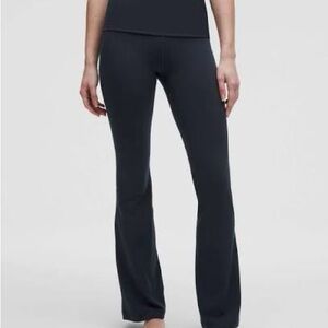 Like New Groove Nulu Foldover Waist Flared Pants True Navy - 10